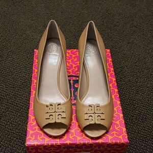 Tory Burch Tan Leather Peep-Toe Heels with Logo Cutout